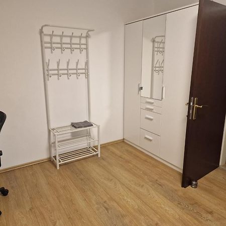 A Special Room In A Private German Style Home มานไฮม์ ภายนอก รูปภาพ